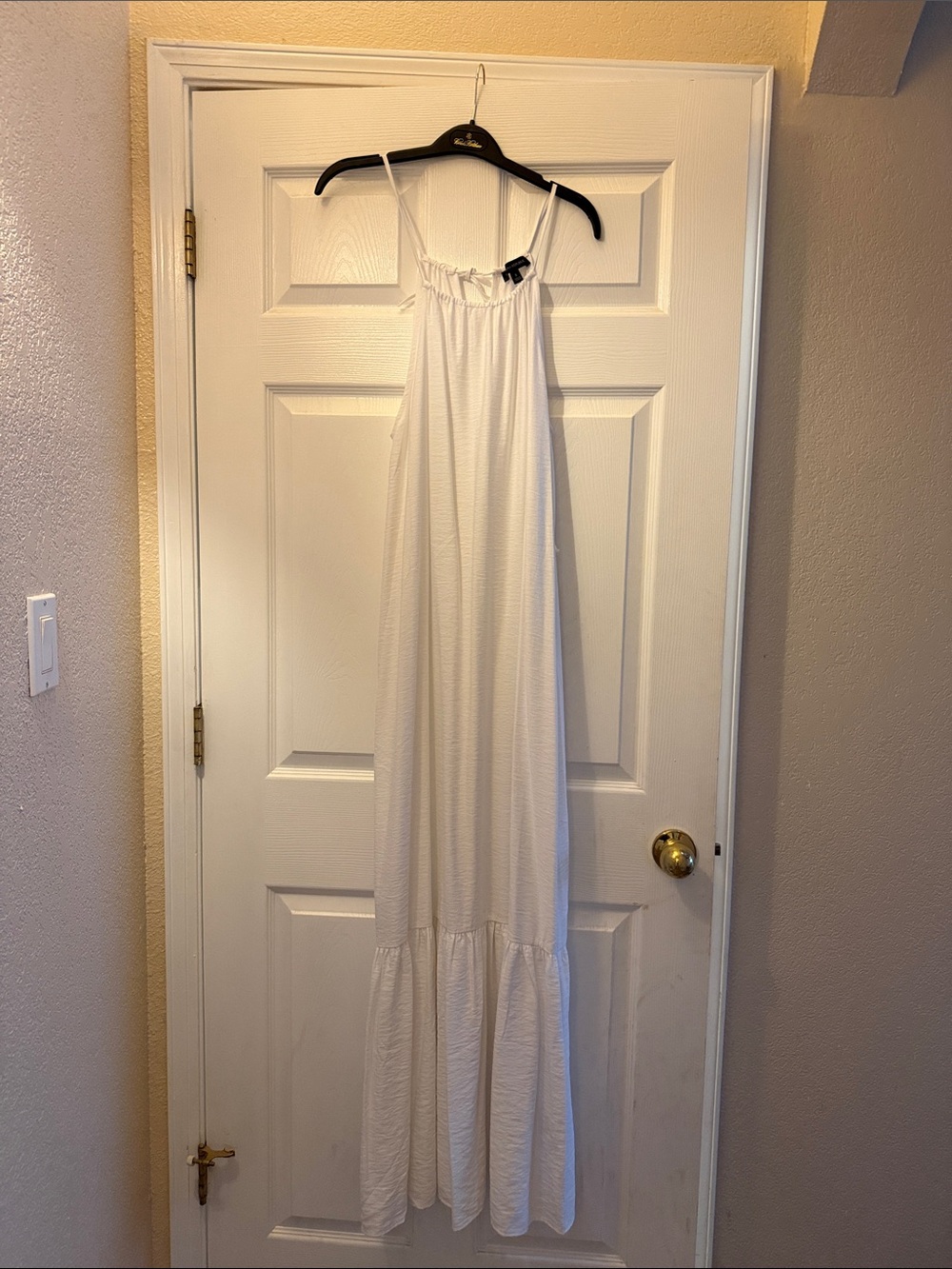 Banana Republic White Maxi Sundress Size 8 but LONG